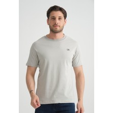 Gri  Erkek T-Shirt Nefes Alabilen Esnek Pamuklu Kumaş Regular Kalıp Minimal Logolu L