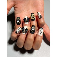 Özgürce Şık Mat Siyah Beyaz Kelebek Gül Takma Tırnak Seti