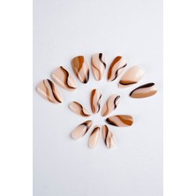 Özgürce Kolay Takma Tırnak Seti ve Güçlü Yapıştırıcı, Pratik ve Güzel Sonuçlar