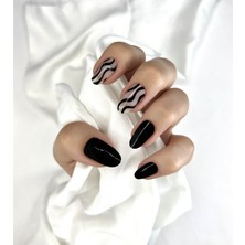 Özgürce Şık ve Parlak Tırnak Şeritleri – Güzel ve Kalıcı Tasarım