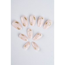 Özgürce Pratik Takma Tırnak Seti ve Güçlü Yapıştırıcı ile Mükemmel Görünüm