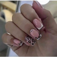 Özgürce 24'lü Pembe Leopar Desenli Işlemeli Kısa Küt Takma Tırnak Seti