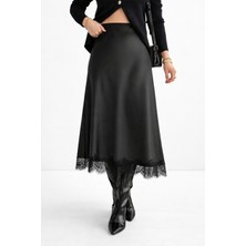 Kadın Etek Ucu Dantel Detaylı Etek