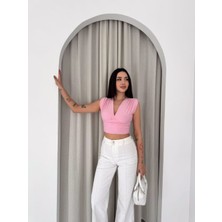 Beyka Kolsuz Büzgülü Dekolteli Crop Bluz