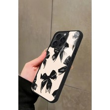 Snacase  Apple iPhone 11 Pro Max Uyumlu Siyah Kurdele Tasarımlı Glossy Silikon Kılıf