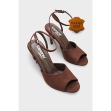 Capone Outfitters Kenna Hakiki Deri Astarlı Yuvarlak Burunlu Orta Topuklu Bilekten Bantlı Süet Görünümlü Kadın Ayakkab