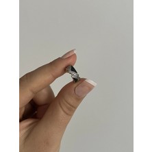 Ithal Vip Siyah Renk Detay Zirkon Taşlı Kıkırdak Küpe