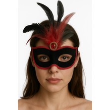 Çerçici Kırmızı Dantelli Siyah Kırmızı Tüylü Siyah Süet Kaplama Parti Maskesi 17X25 cm