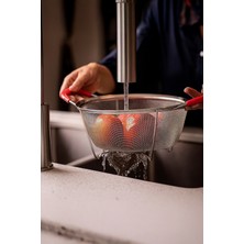 Feyza Design Paslanmaz Çelik Ayaklı Süzgeç 30 cm – Sebze ve Meyve Yıkama Eleği