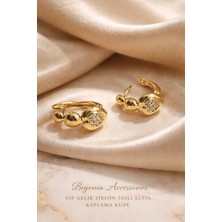 Begonia Accessories Vip Çelik Altın Kaplama Zirkon Taşlı Halka Küpe Minimal Figürlü Çivi Küpe Paslanmaz Kararmaz Alerji Yapmaz Şık Zarif Günlük ve Özel Gün Kadın Küpe