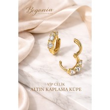Begonia Accessories Vip Çelik Altın Kaplama Zirkon Taşlı Halka Küpe Minimal Figürlü Çivi Küpe Paslanmaz Kararmaz Alerji Yapmaz Şık Zarif Günlük ve Özel Gün Kadın Küpe