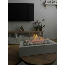 Özgürce Beyaz Metal Masa Üstü Şömine, Yakıt ve Dekoratif Taşlı, Şık Tasarım