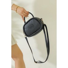 Siyah Mini Deri Crossbody Kadın Çanta Gold Detaylı