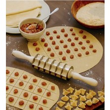 Feyza Design 7 Bıçaklı Mantı Merdane Kesme Aparatı, Kolay ve Pratik Kullanım