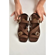 Fox Shoes Y458702602 Kahverengi Süet Toka Detaylı Kadın Sandalet