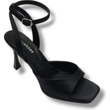 Erbay 603-26 Parlak Saten Tek Bant Orta Boy Topuk Kadın Sandalet