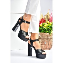 Fox Shoes Siyah Deri Platform Topuklu Kadın Abiye Ayakkabı M348202409