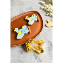 Cestopieno Sarı Uçak Kurabiye Kalıbı Biyoplastik Malzeme ile Üretilmiş 8x5 cm Boyutunda