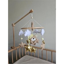 Metfiq Ahşap Bebek Beşik Dönencesi – El Yapımı Keçe Hayvan Figürlü ve Yaprak Tasarımlı, Montessori Tarzı,