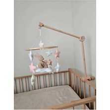 Metfiq Ahşap Bebek Beşik Dönencesi – El Yapımı Keçe Hayvan Figürlü ve Yaprak Tasarımlı, Montessori Tarzı,