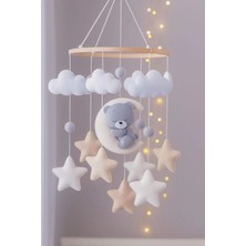 Müziksiz El Yapımı Keçe Bebek Dönencesi - Ahşap Beşik Süsü ve Uyku Arkadaşı Doğum Hediyesi Anne Yanı