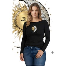 Kurun's Collection Moon And Sun Baskılı Soft Kumaş Kayık Yaka Uzun Kol Bluz