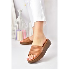 Fox Shoes Taba Hakiki Deri Kalın Bantlı Örgü Modelli Günlük Kadın Terlik M291850003