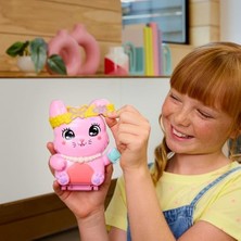 Skygo Polly Pocket™ Tavşancığın Çay Partisi Mini Oyun Seti Polly Tavşancığın Çay Partisi Mini Oyun Seti, 1 Mikro Bebek ve Evcil Tavşanlar, Stil Aksesuarlarının Yer Aldığı Seyahat Oyuncağı JCR40