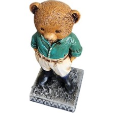 Skygo Ayıcık Biblo Figürü – Yeşil Gömlekli ve Çizmeli Şık Heykel, Ev, Ofis Dekoru Için Ideal, Hediyelik Biblo | Dekormıx