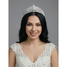 Magic Tiara Simetrik Taş Işlemeli Kristal Gelin Tacı – Klasik Kraliyet Stili Taç