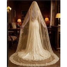 Magic Tiara Dantelli Gelin Duvakı – Zarif Fransız Dantel Işlemeli Tül Duvak
