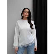 Esra Helvacı Dantel Detaylı Sırt Bağlamalı Saten Bluz