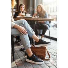 Enoch Kadın Spor Ayakkabı Perfore Burun Detaylı ve Kontrast Düz Tabanlı Günlük Casual Sneaker