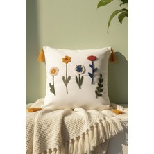 Renkli Kır Çiçekleri Punch Dekoratif Kırlent Kılıfı