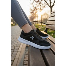 Enoch Kadın Spor Ayakkabı Amblem Işlemeli Fileli Düz Tabanlı Sneaker Spor