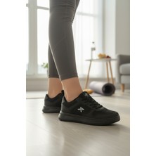 Enoch Kadın Spor Ayakkabı Amblem Işlemeli Fileli Düz Tabanlı Sneaker Spor