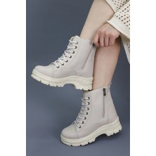 Emax Kadın Bağcıklı Çift Fermuarlı Kalın Taban Postal Bot Bej Dış Materyal ile Şık ve Dayanıklı