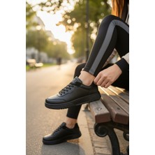 Enoch Kadın Spor Ayakkabı Delikli Detaylı ve Hafif Comfort Düz Tabanlı Günlük Sneaker