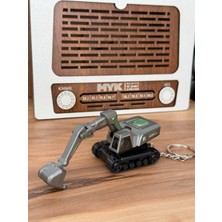 MYK Hediye ve Sanat Atölyesi Metal Iş Makinesi Anahtarlık ve Çanta Süsü Çalışan Aksamlı Birinci Sınıf Malzeme Gerçeğinin Benzeri Tasarım