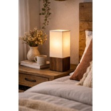 Mars Concept Rustik Masif Ahşap Kaideli Kare Abajur (Tek) – 28 cm Dekoratif Masa Lambası (Krem Başlık)