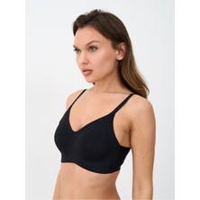 Alya Underwear Kadın Hafif Dolgulu Ince Askılı Dikişsiz Lazer Kesim Hayalet Sütyen