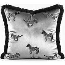 Ge Living Zebra Işlemeli Gri  Kadife Yastık Kılıfı 45 X 45