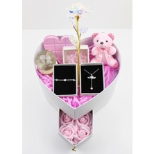 Sevginizin Simgesini Yansıtan Hediye Kutusu