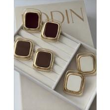 QA Quella Accessories Özel Seri  Kare Büyük Plaka 14 Ayar Altın Kaplama Beyaz & Bordo & Kahve Gold Küpe - Beyaz