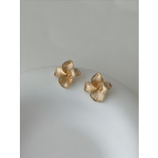 QA Quella Accessories Özel Seri Çiçek Tasarım Vintage 14 Ayar Altın Kaplama Gold Küpe