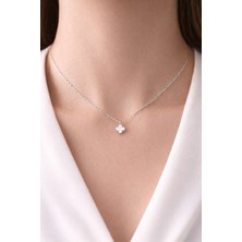 Youday Accessories Beyaz Yonca Figürlü Çelik Kolye Model 17 – Kararmaz, Paslanmaz, Minimal &amp; Şık Kadın Kolyesi