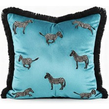 Ge Living Zebra Desenli Kadife Kırlent Kılıfı 45X45 cm – Modern Dekoratif Koltuk Yastık Kılıfı