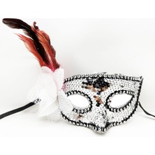 isiltikidsmoda Gümüş Renk Yandan Tüylü Güllü Gümüş Taşlı Pullu Maske 20X22 cm
