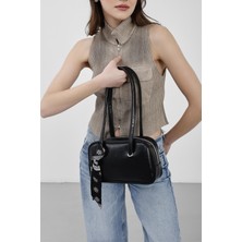 Shule Bags Beau Fular Detaylı Baget Çanta Siyah