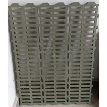 Oben Küçükbaş ve Buzağı Plastik Hayvan Altlığı - Izgara 80,5 x 60,5 (Altlık) 0,5 M2